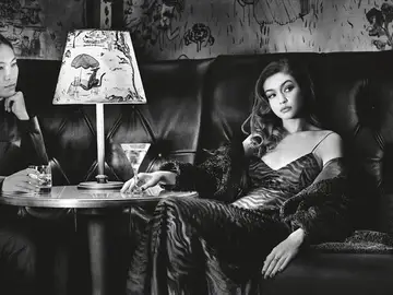 La modelo estadounidense Gigi Hadid posa para el calendario Pirelli La modelo estadounidense Gigi Hadid posa para el calendario Pirelli