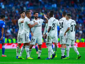 Los futbolistas del Real Madrid celebran un gol Los futbolistas del Real Madrid celebran un gol