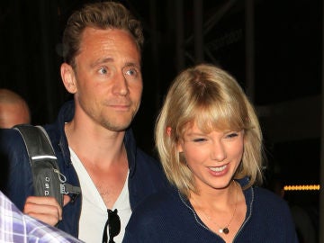 Taylor Swift y Tom Hiddleston Taylor Swift y Tom Hiddleston