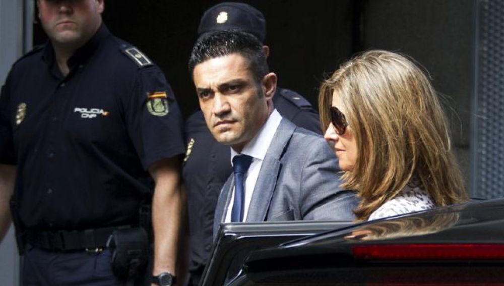 Sergio Ríos, el chofer de Bárcenas, junto a Rosalía Iglesias