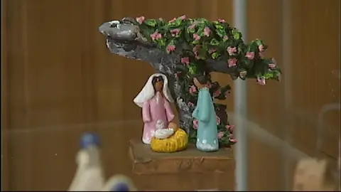 Pontevedra expone una muestra de cien belenes traídos de 19 países Pontevedra expone una muestra de cien belenes traídos de 19 países