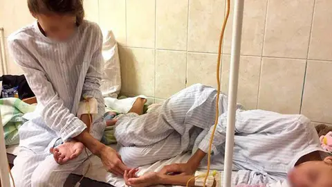 Hermanas modelos ingresadas por anorexia Hermanas modelos ingresadas por anorexia