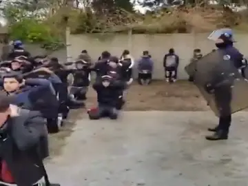 El Gobierno francés teme la presencia de armas en las protestas del sábado de los 'chalecos amarillos' El Gobierno francés teme la presencia de armas en las protestas del sábado de los 'chalecos amarillos'