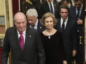 Doña Sofía eligió un collar heredado de su madre Doña Sofía eligió un collar heredado de su madre