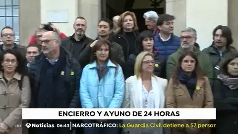 Consellers y diputados soberanistas comienzan un ayuno solidario de 24 horas Consellers y diputados soberanistas comienzan un ayuno solidario de 24 horas