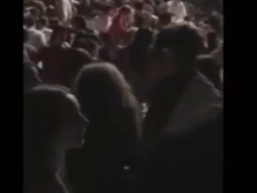 El momento de la avalancha en el concierto de Italia que ha acabado con seis muertos y decenas de heridos