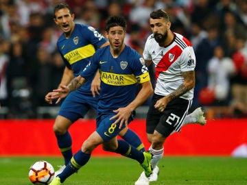 Momento del partido entre River Plate y Boca Juniors en el Santiago Bernabéu
