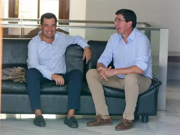 Juanma Moreno y Juan Marín en una imagen de archivo Juanma Moreno y Juan Marín en una imagen de archivo