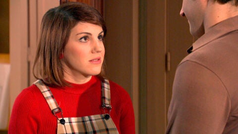 Toni y Nieves, a punto de besarse