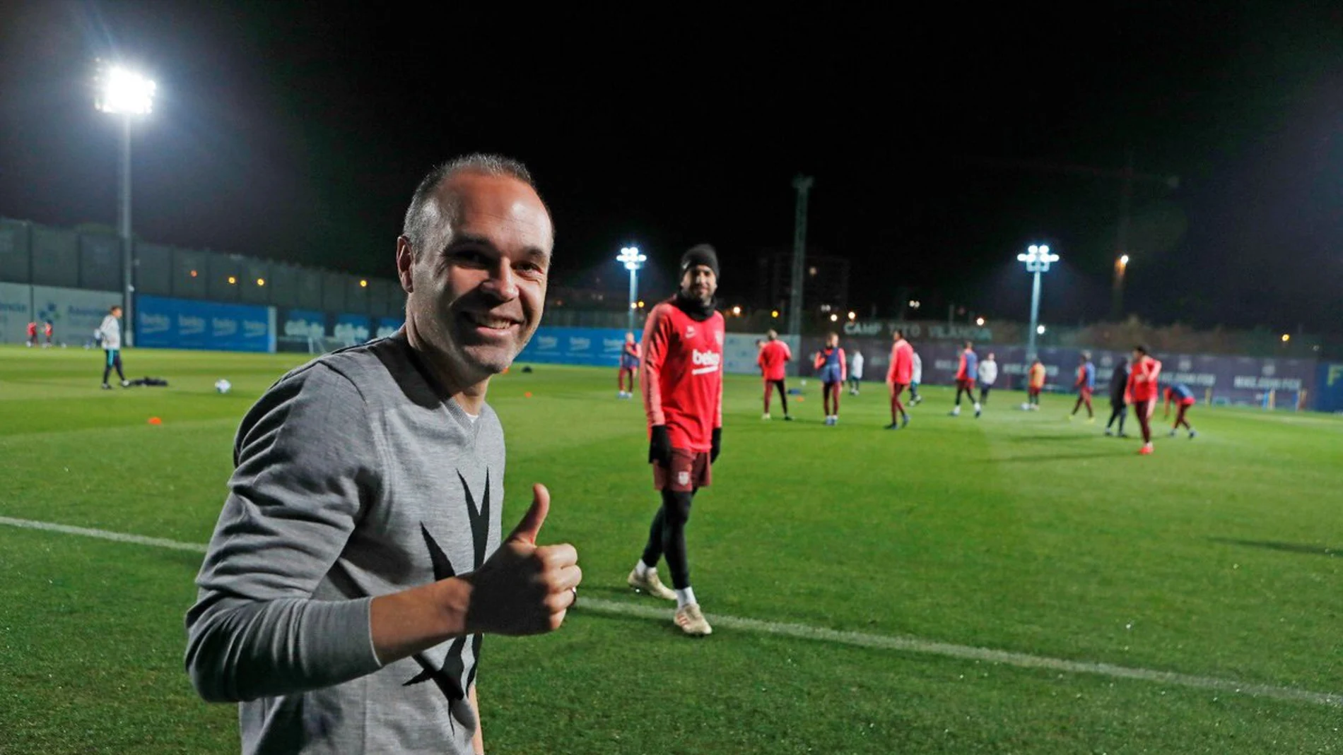 Iniesta, en la ciudad deportiva del Barcelona Iniesta, en la ciudad deportiva del Barcelona