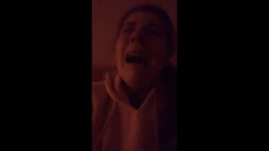 El vídeo completo de la denuncia de una joven agredida sexualmente en un portal