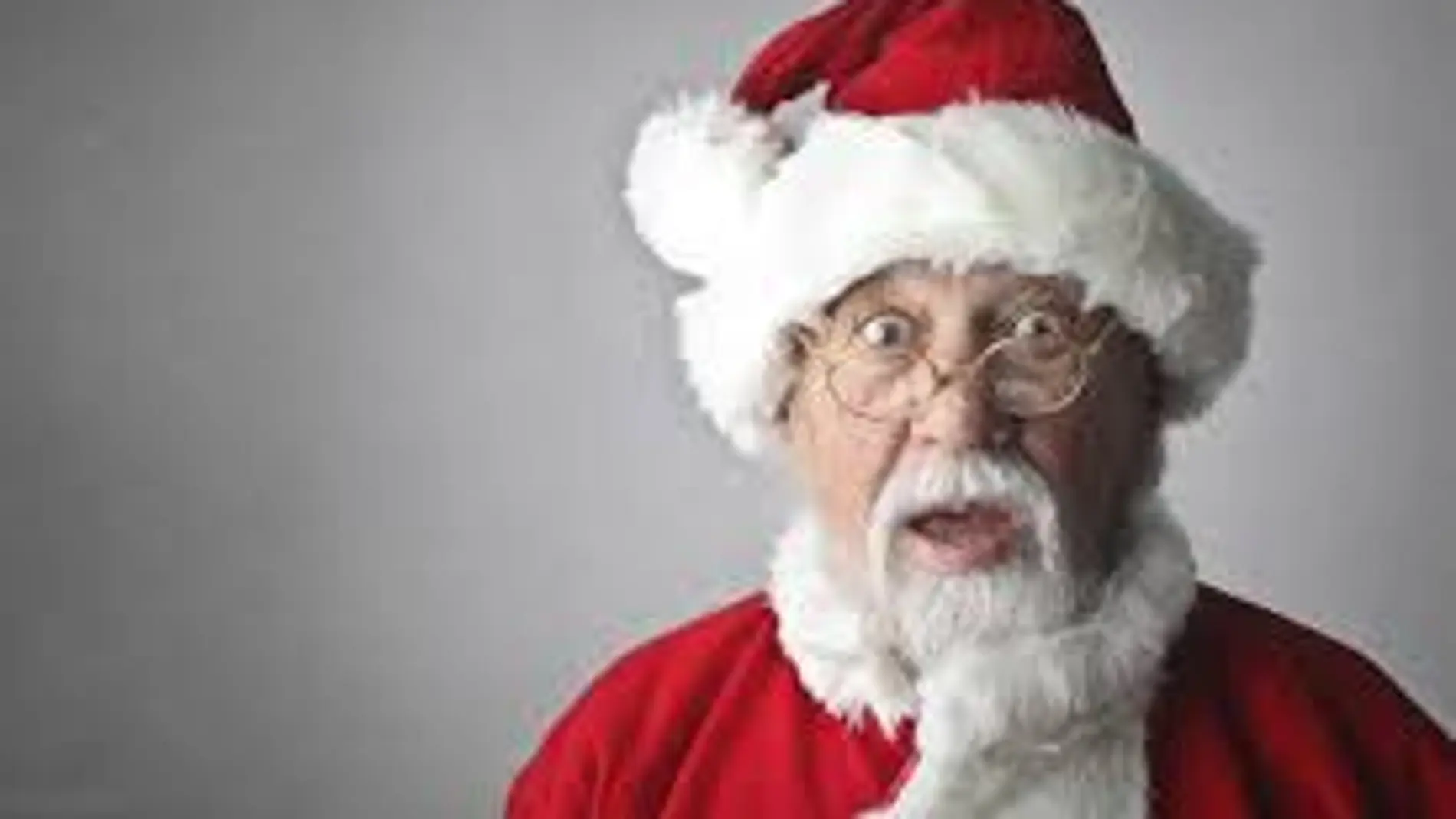 un hombre grita a los niños Santa Claus no existe un hombre grita a los niños Santa Claus no existe