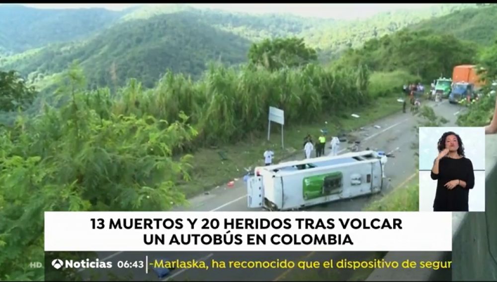 Al menos trece muertos y una veintena de heridos tras volcar un autobús en Colombia