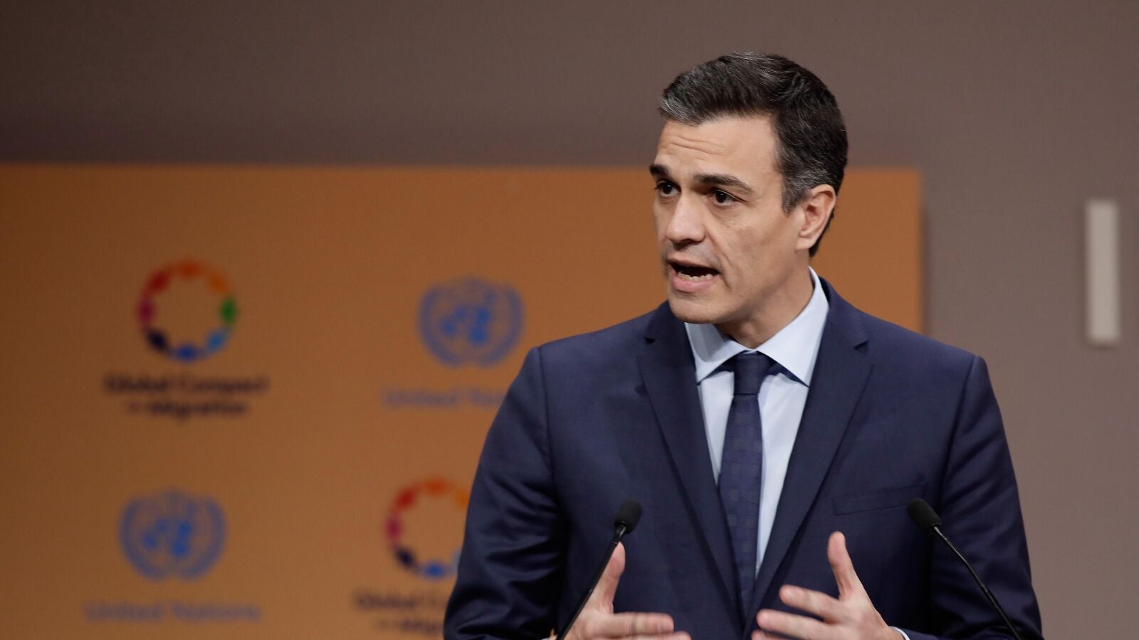 Sánchez llama a combatir la xenofobia: 