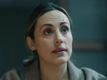 Elena destapa los secretos que apuntan a Jon como culpable Elena destapa los secretos que apuntan a Jon como culpable