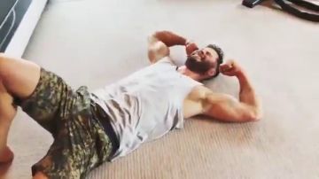 El agotador entrenamiento de Chris Hemsworth El agotador entrenamiento de Chris Hemsworth