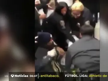 Detención de una mujer en Nueva York Detención de una mujer en Nueva York