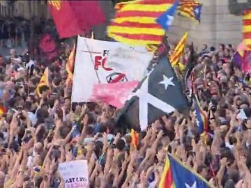 Una oficina de la Generalitat se dedica a denunciar a los contrarios al proceso independentista Una oficina de la Generalitat se dedica a denunciar a los contrarios al proceso independentista