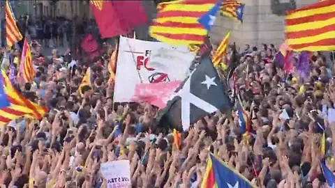 Una oficina de la Generalitat se dedica a denunciar a los contrarios al proceso independentista Una oficina de la Generalitat se dedica a denunciar a los contrarios al proceso independentista