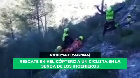 Espectacular rescate en helicóptero a un ciclista que se había caído en Valencia Espectacular rescate en helicóptero a un ciclista que se había caído en Valencia