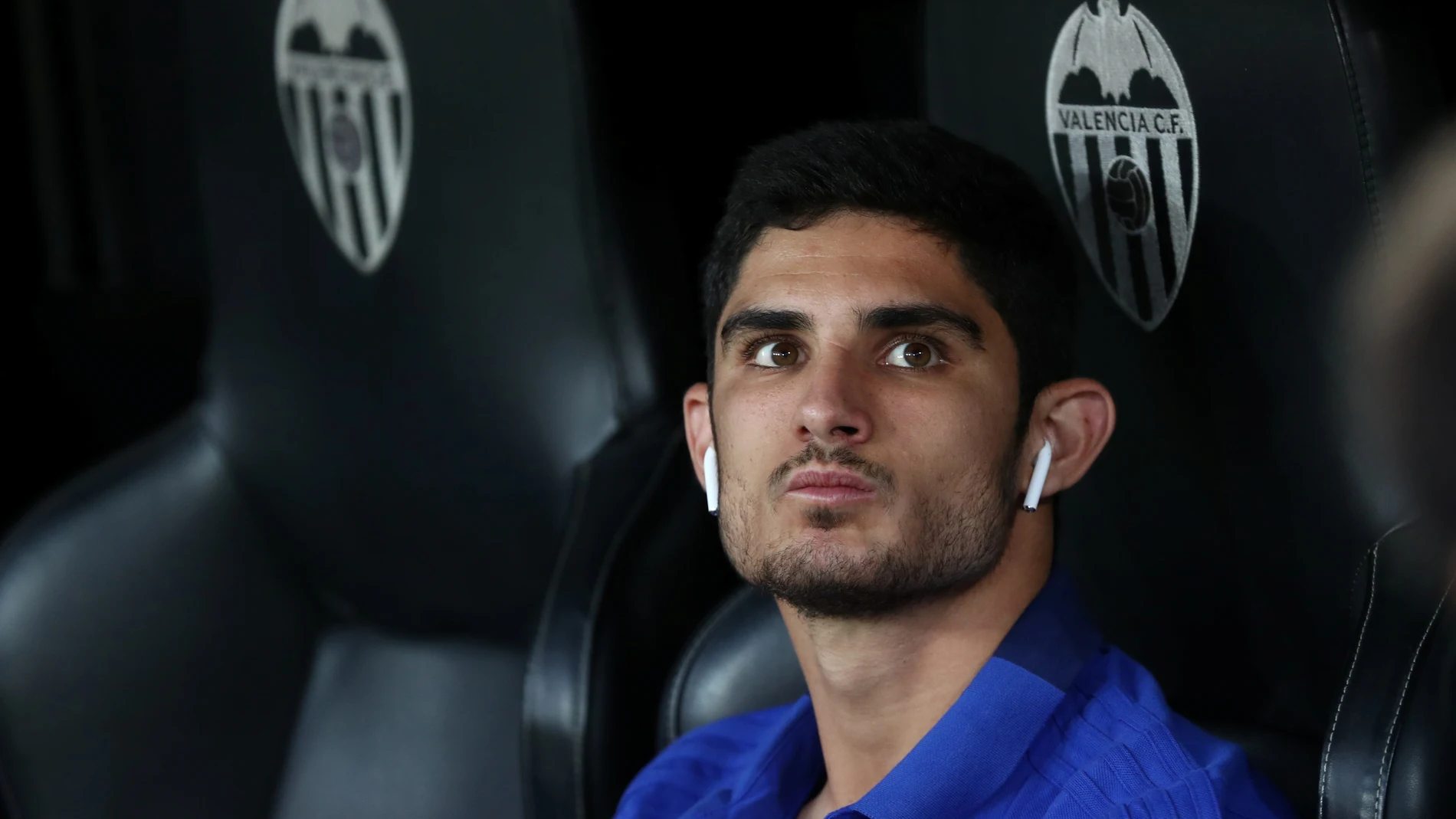 Guedes, en el banquillo del Valencia Guedes, en el banquillo del Valencia
