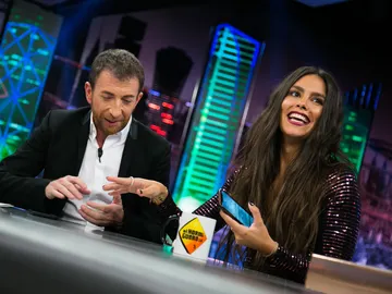 Cristina Pedroche y Pablo Motos comienzan a seguirse en Instagram en 'El Hormiguero 3.0' Cristina Pedroche y Pablo Motos comienzan a seguirse en Instagram en 'El Hormiguero 3.0'