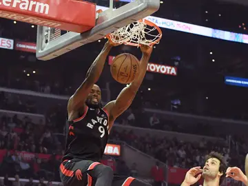 Serge Ibaka 'machaca' el aro de los Clippers Serge Ibaka 'machaca' el aro de los Clippers