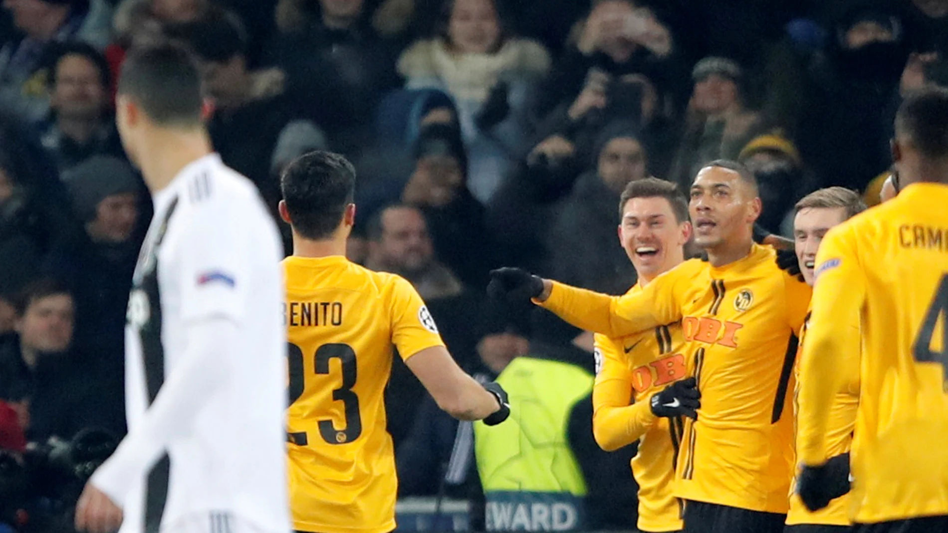 Los jugadores del Young Boys celebran uno de los goles contra la Juventus Los jugadores del Young Boys celebran uno de los goles contra la Juventus