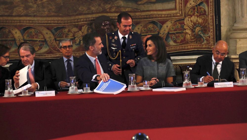El rey Felipe VI y la reina Letizia presiden la reunión ordinaria del patronato de la Fundación Princesa de Girona 