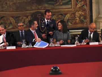 El rey Felipe VI y la reina Letizia presiden la reunión ordinaria del patronato de la Fundación Princesa de Girona 