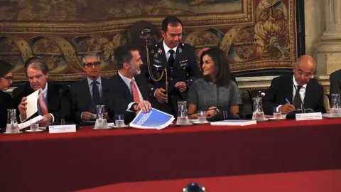 El rey Felipe VI y la reina Letizia presiden la reunión ordinaria del patronato de la Fundación Princesa de Girona El rey Felipe VI y la reina Letizia presiden la reunión ordinaria del patronato de la Fundación Princesa de Girona