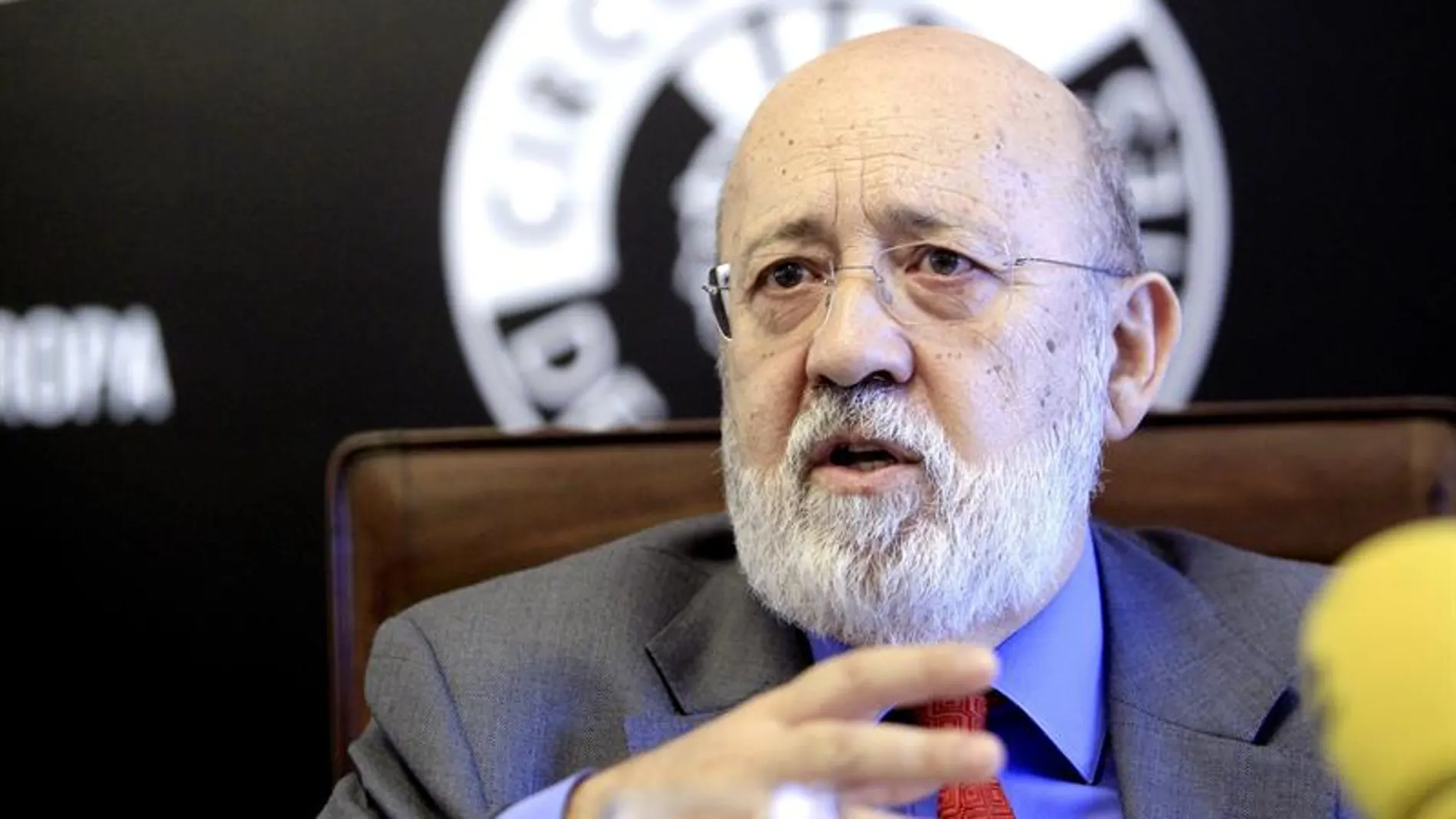 El CIS de Tezanos vuelve a fallar con sus pronósticos para las elecciones en Castilla y León El CIS de Tezanos vuelve a fallar con sus pronósticos para las elecciones en Castilla y León