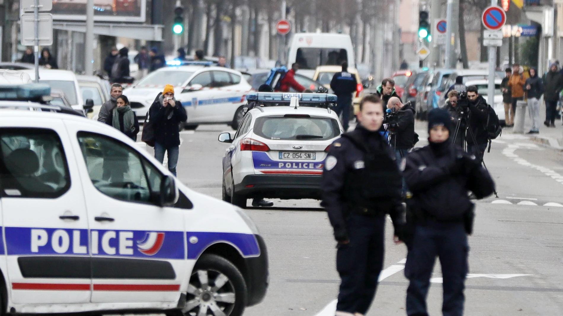 Agentes de la policía francesa Agentes de la policía francesa