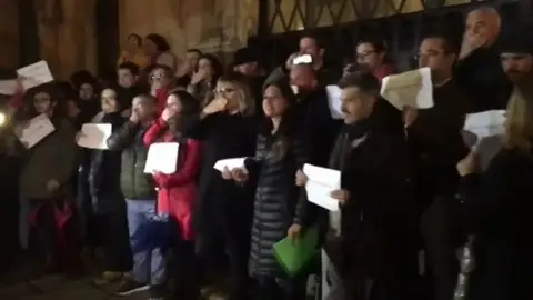 Periodistas expresan su preocupación por el ataque de libertad de expresión que supone la incautación de móviles y ordenadores Periodistas expresan su preocupación por el ataque de libertad de expresión que supone la incautación de móviles y ordenadores