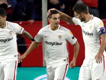 Ben Yedder celebra uno de sus goles contra el Krasnodar