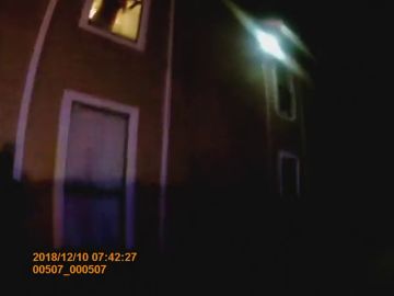 Un niño salta por la ventana para escapar de un incendio en Texas Un niño salta por la ventana para escapar de un incendio en Texas