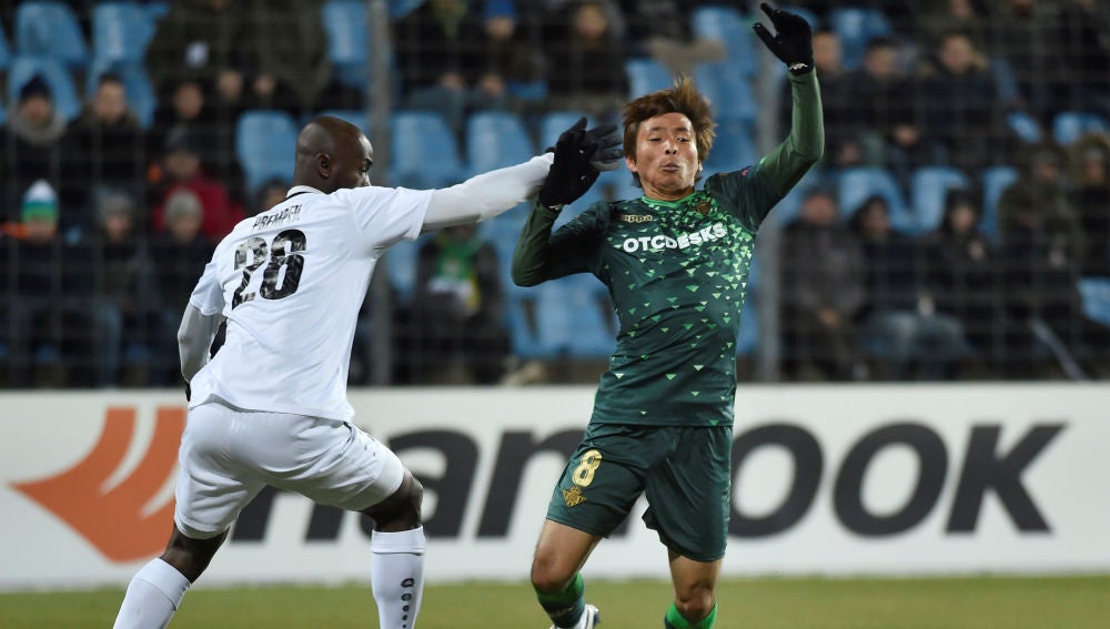 Inui, en acción durante el partido contra el Dudelange