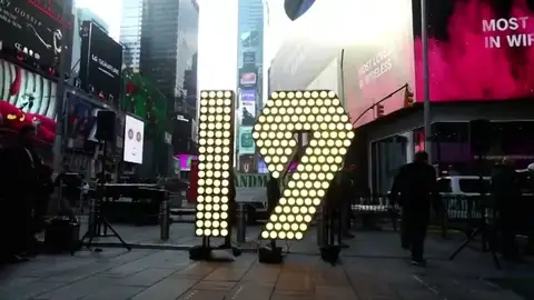 Comienza la cuenta atrás para que la emblemática plaza neoyorkina dé la bienvenida al nuevo año Comienza la cuenta atrás para que la emblemática plaza neoyorkina dé la bienvenida al nuevo año