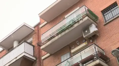 Oculta durante varios meses el cadáver de su madre para seguir cobrando la pensión Oculta durante varios meses el cadáver de su madre para seguir cobrando la pensión