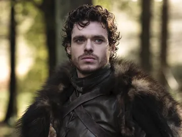 Richard Madden como Robb Strak en 'Juego de Tronos' Richard Madden como Robb Strak en 'Juego de Tronos'
