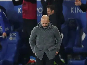 Guardiola, cabizbajo en el banquillo Guardiola, cabizbajo en el banquillo