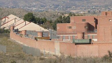 Un preso en Alicante mata a su compañero de celda porque roncaba