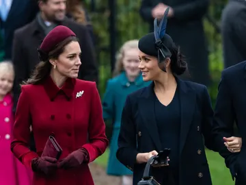 Meghan Markle y Kate Middleton durante la misa de Navidad Meghan Markle y Kate Middleton durante la misa de Navidad