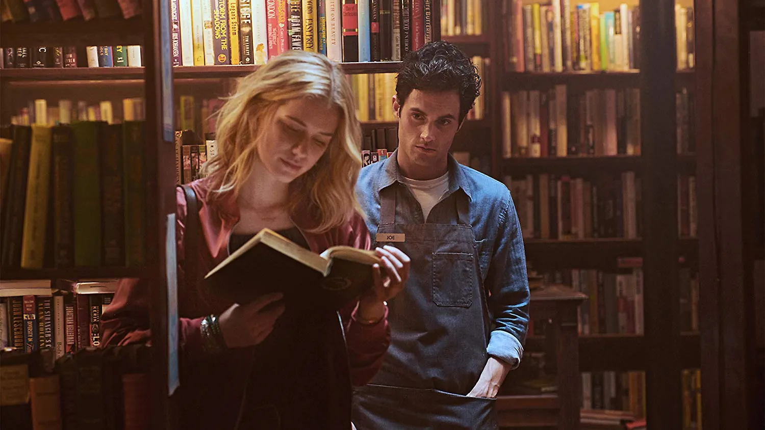 Escena de 'YOU'