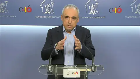 El PSOE lleva al TC la negativa de PP y Cs a tramitar de urgencia la reforma contra el veto del Senado El PSOE lleva al TC la negativa de PP y Cs a tramitar de urgencia la reforma contra el veto del Senado