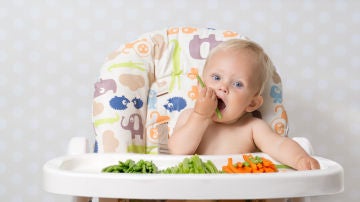 Bebé comiendo