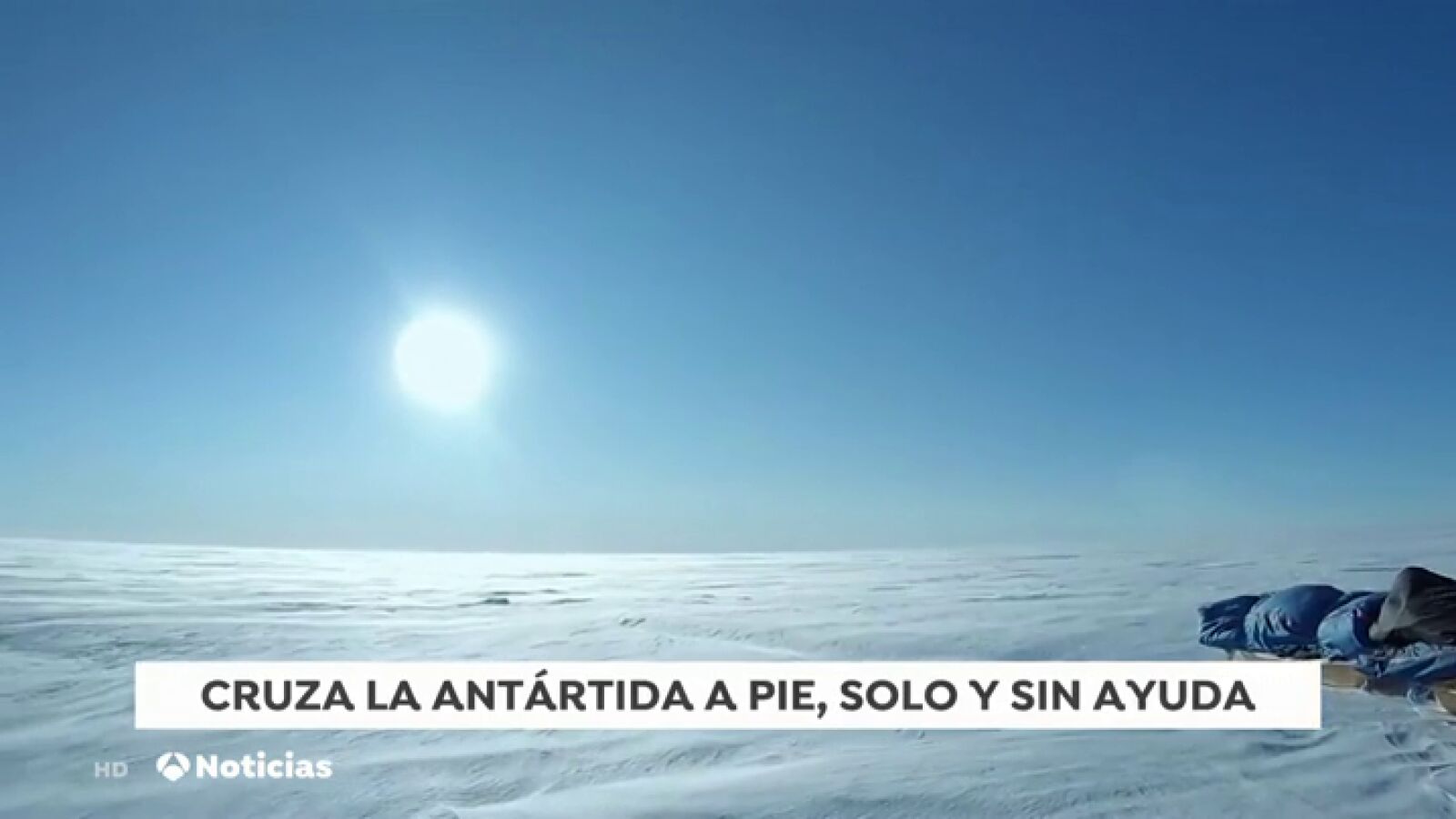 Un hombre recorre andando por primera vez la Antártida 
