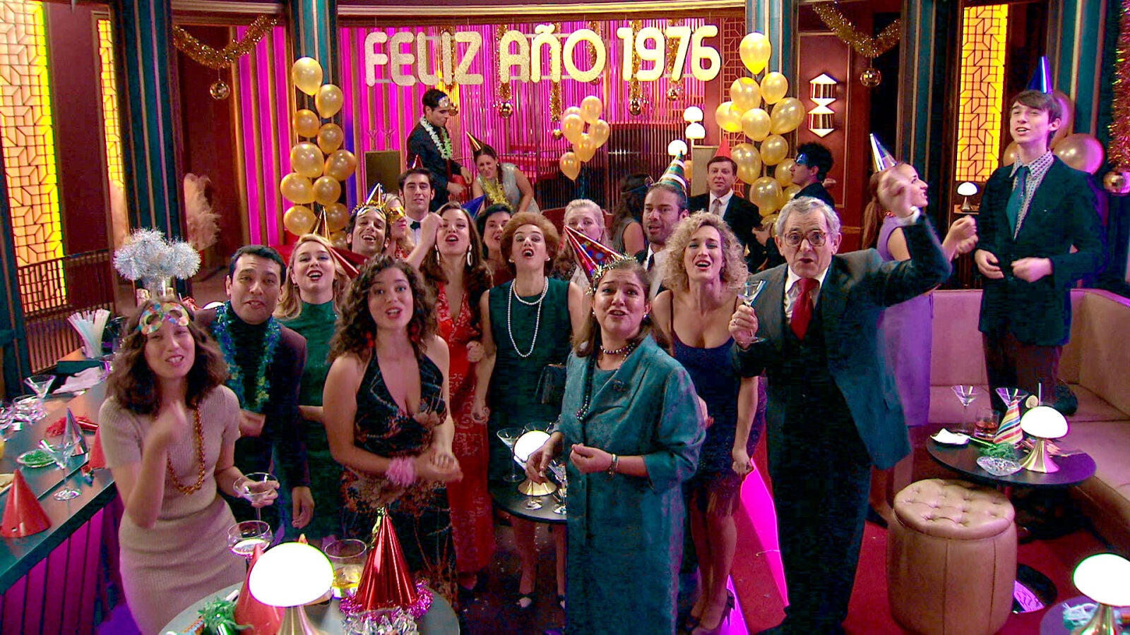 'Amar es para siempre' celebra La Nochevieja entre brindis, risas y llantos