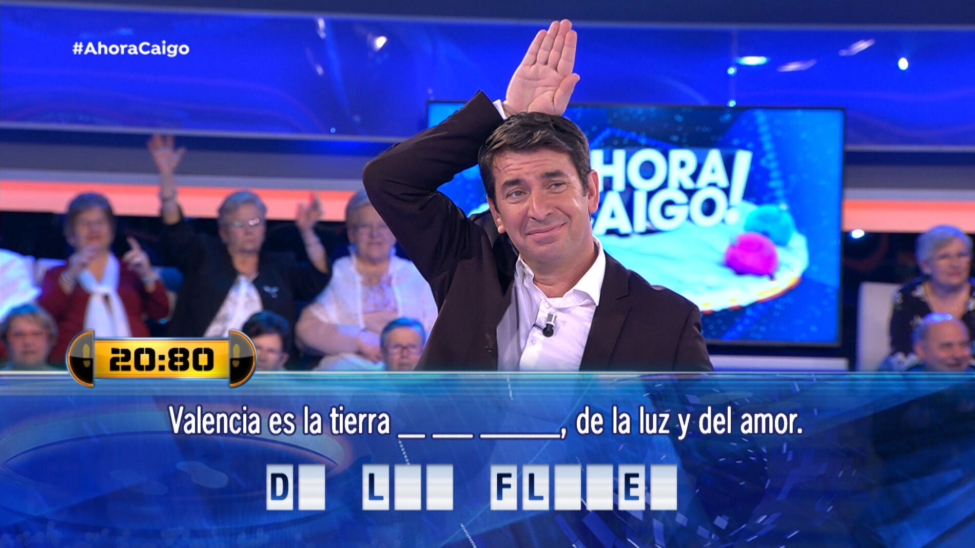 Una concursante de '&iexcl;Ahora Caigo!' hiere el orgullo de Arturo Valls