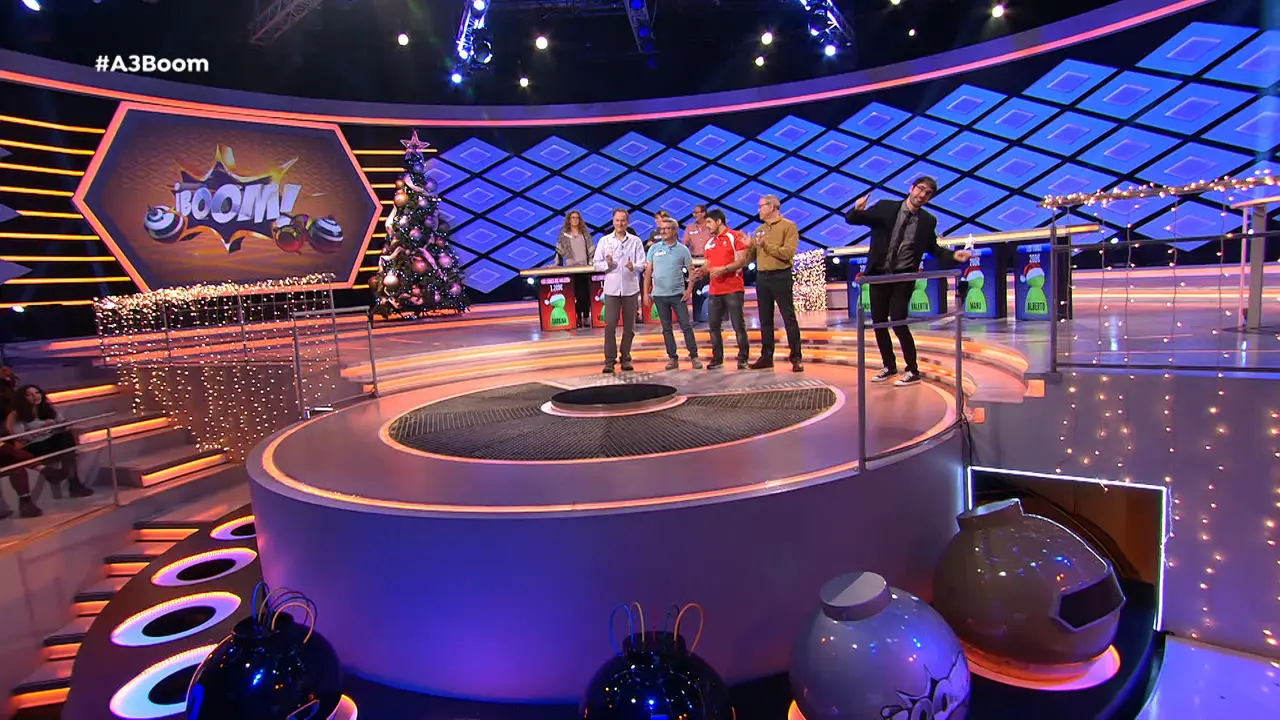 VÍDEO - BOOM: Juanra Bonet y 'Los Lobos' se animan a cantar un famoso villancico